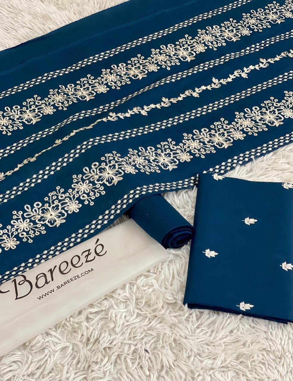 2pc Embriodery suit - Image 9